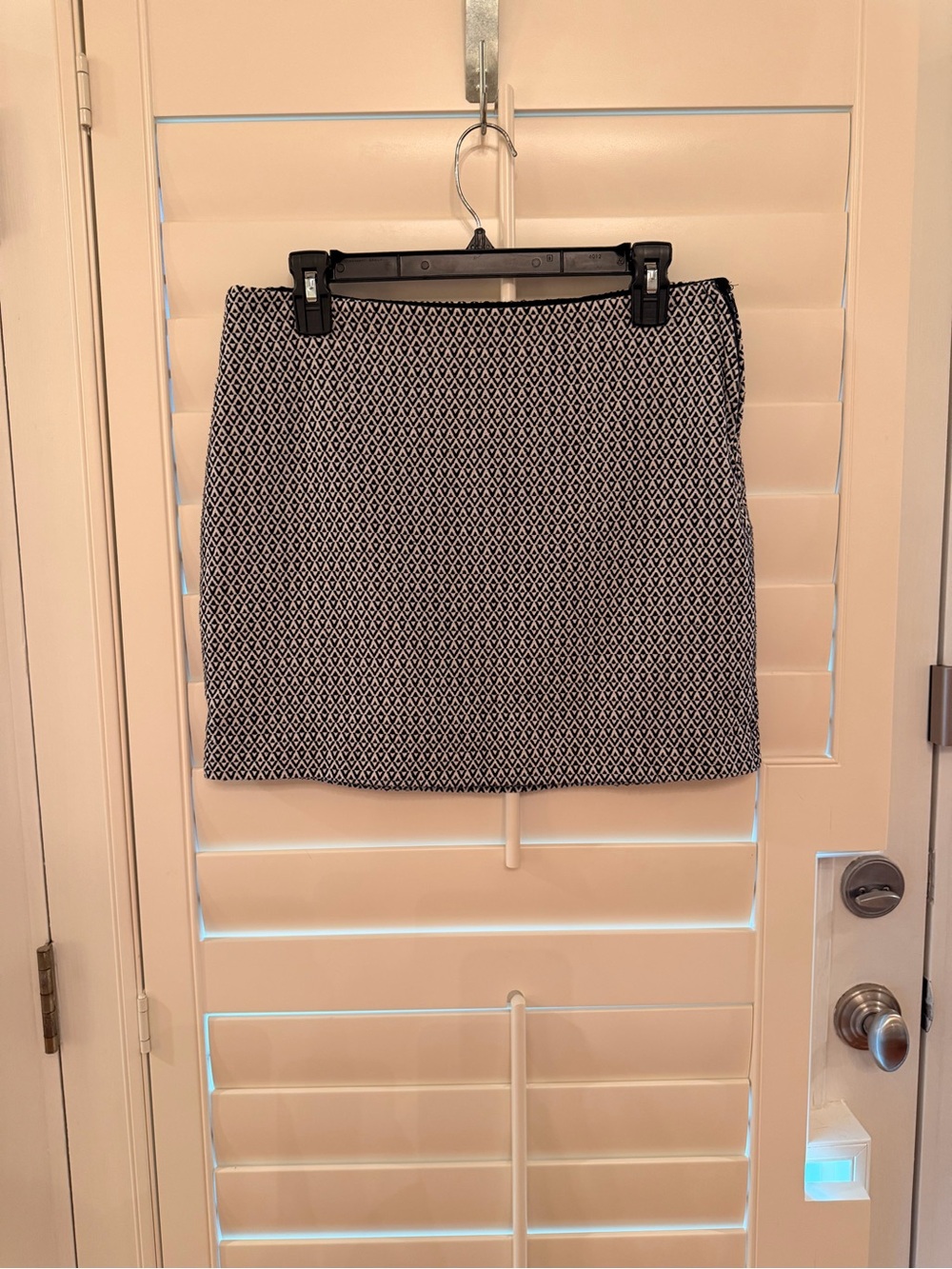 Gap Black and White Patterned Women’s Skirt Size 6